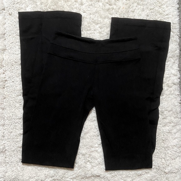 Lululemon Groove Pant in Black - Picture 5 of 8